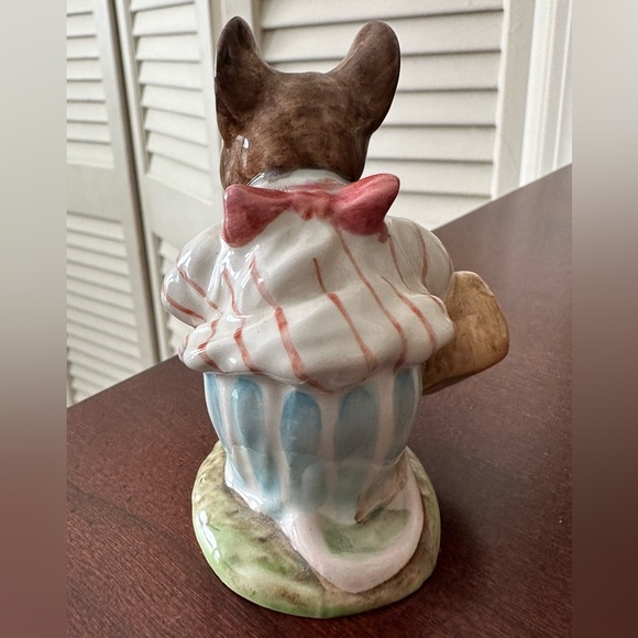 Beatrix Potter figurine “Mrs. Tittlemouse” - Picture 5 of 5
